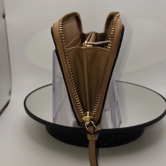 Tory Burch Harper Continental Zip Wallet - Picture 5 of 11